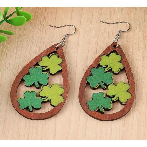 4 Two-Tone Green Clovers Shamrock Wood Teardrop Earrings - Picture 6 of 6
